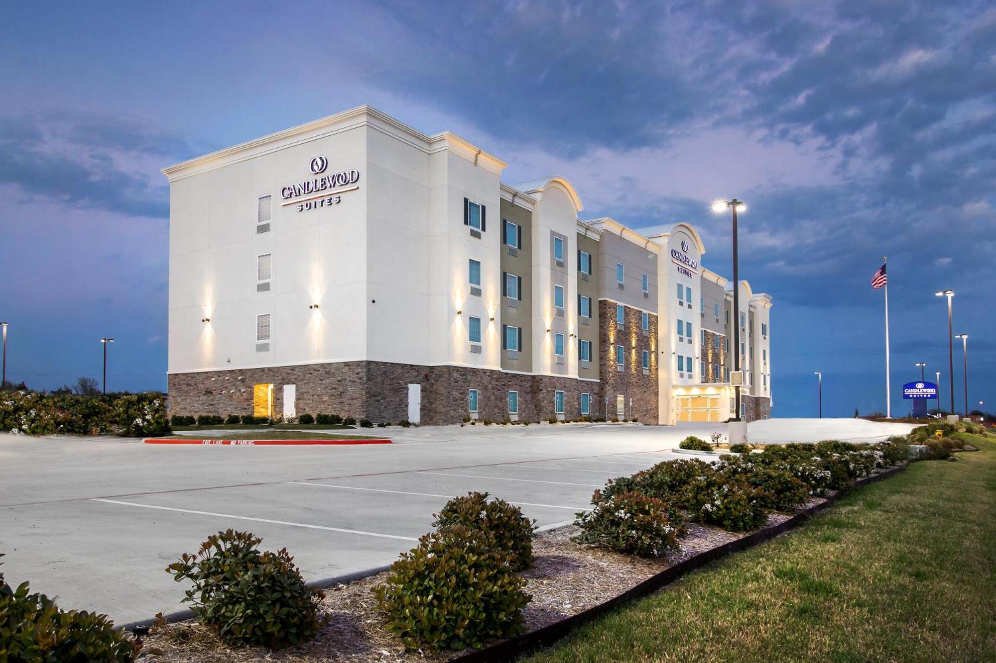 Candlewood Suites Waco By Ihg Экстерьер фото